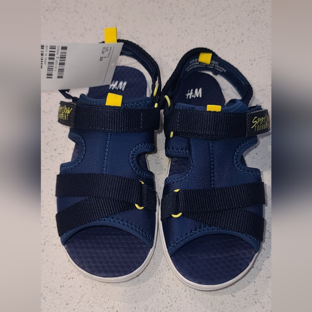 NWT H&M Navy Sports sandals US 1 / EUR 32